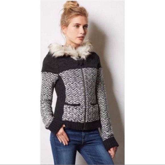 Sleeping on Snow Gray White Sweater Anthropologie - Picture 2 of 6